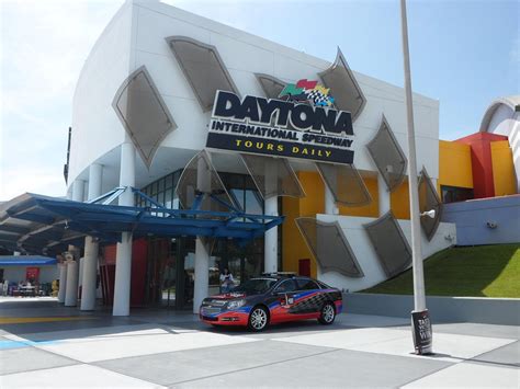 daytona 500 speedway tours.